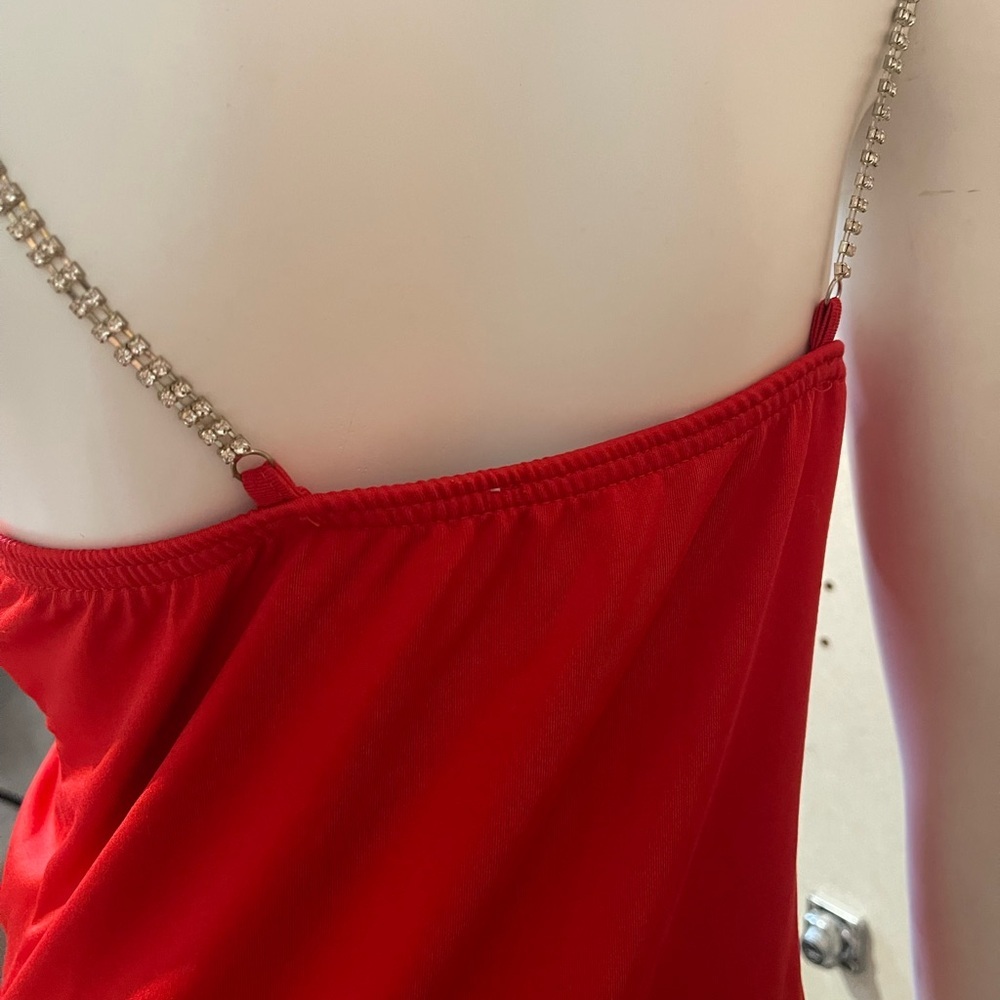 Charlotte Russe Red Sleeveless Bodysuit with Chain Strap Accents Size L - Picture 4 of 6